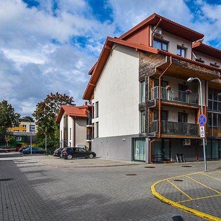 Grey Red Apartments Паланга Экстерьер фото
